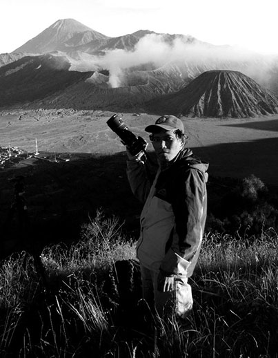 Widiarso, documentary photographer in Bromo, Indonesia - Founder of CineStock Studio